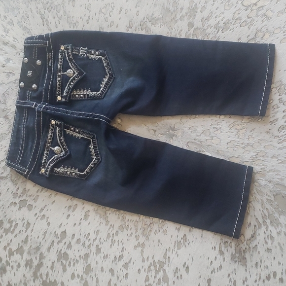 Miss Me Jeans Embellished Embroidered Studded Capri Dark Wash Sz14 - Picture 1 of 9